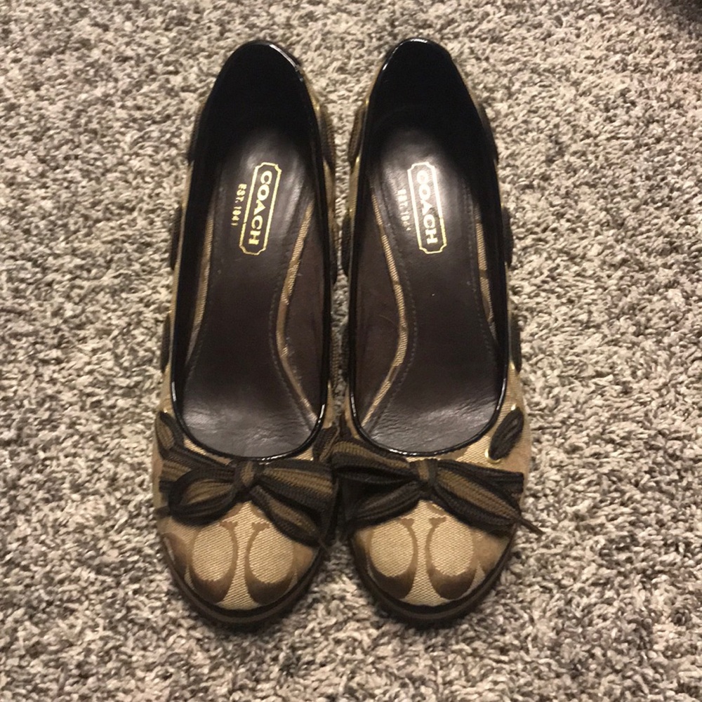 Hardly worn Coach Tena 8M